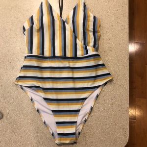 Cupshe stripe one piece swimsuit extra large